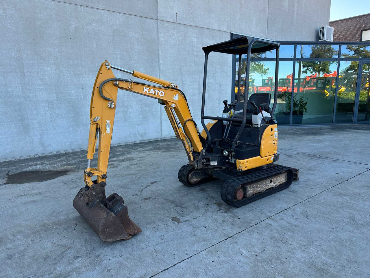 Kato 17VXE - Мини багер: слика 1 Kato 17VXE - Мини багер: слика 1