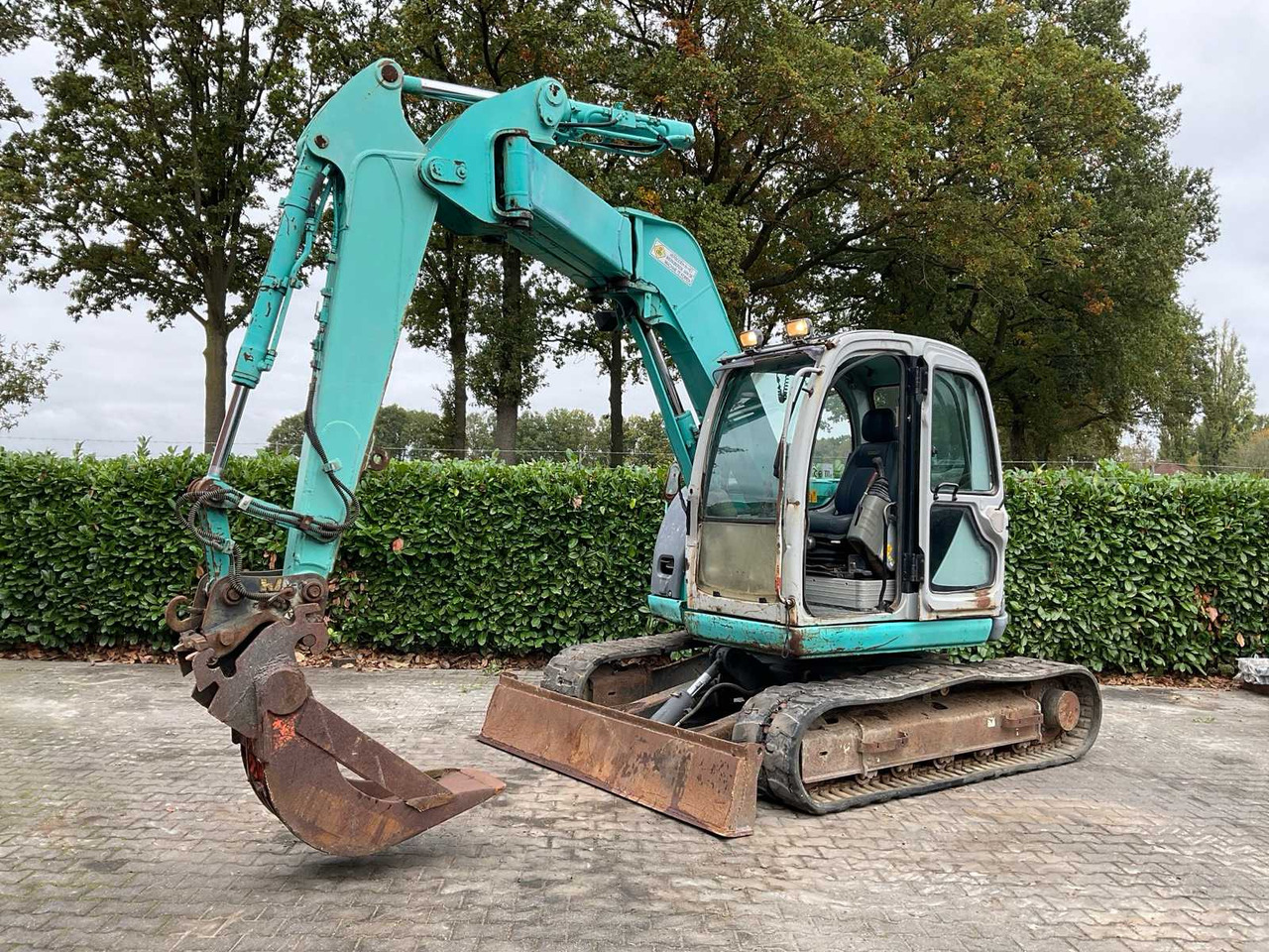 Kobelco SK70SR-1E - Багер гасеничар: слика 2 Kobelco SK70SR-1E - Багер гасеничар: слика 2