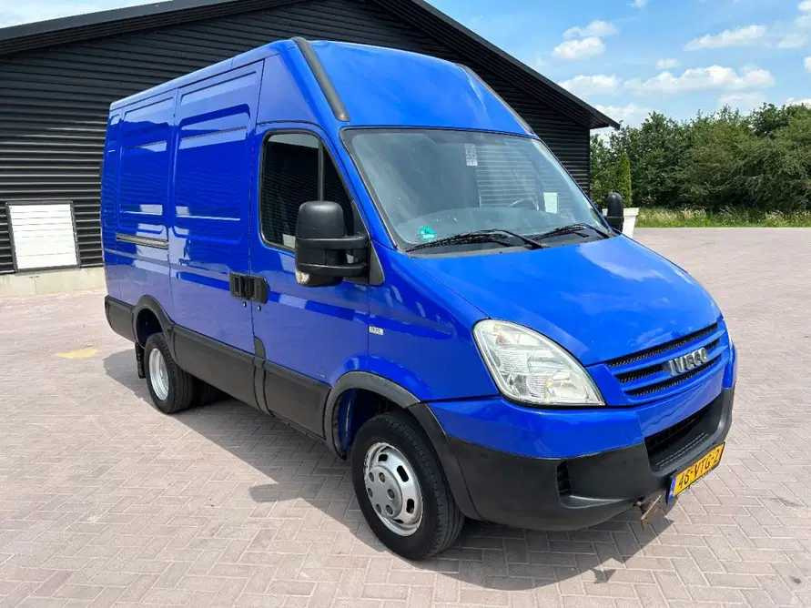 2008 IVECO DAILY 50C18 AIR BRAKES COMMERCIAL VEHICLE - Комбе: слика 2 2008 IVECO DAILY 50C18 AIR BRAKES COMMERCIAL VEHICLE - Комбе: слика 2