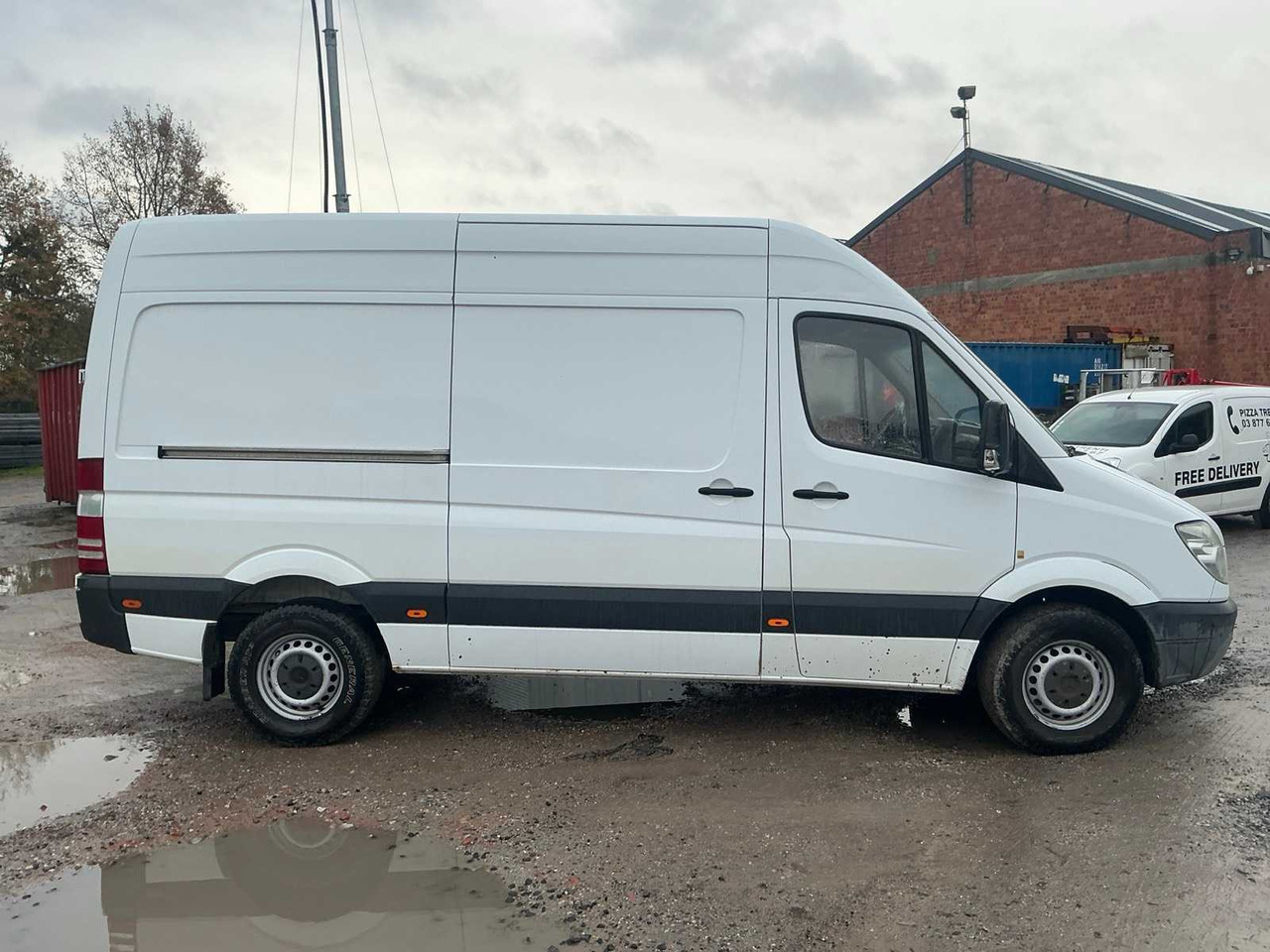 2010 MERCEDES-BENZ 316 CDI SPRINTER COMMERCIAL VEHICLE - Комбе: слика 4 2010 MERCEDES-BENZ 316 CDI SPRINTER COMMERCIAL VEHICLE - Комбе: слика 4