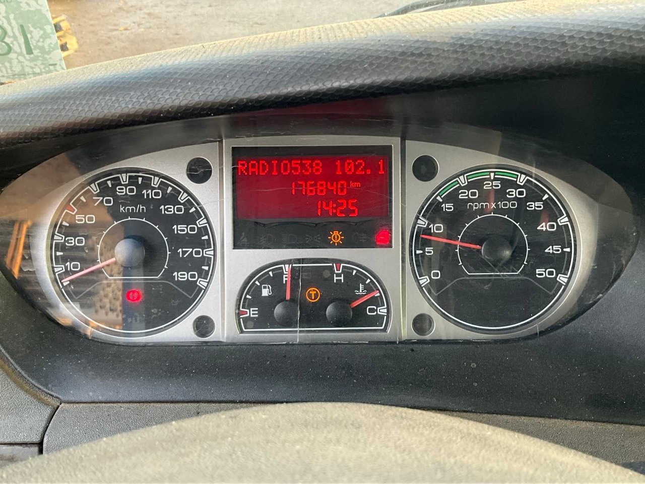 Комбе 2011 IVECO DAILY 40C18/T COMMERCIAL VEHICLE: слика 12