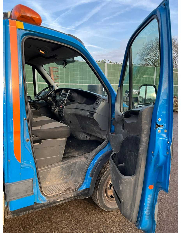 Комбе 2011 IVECO DAILY 40C18/T COMMERCIAL VEHICLE: слика 14