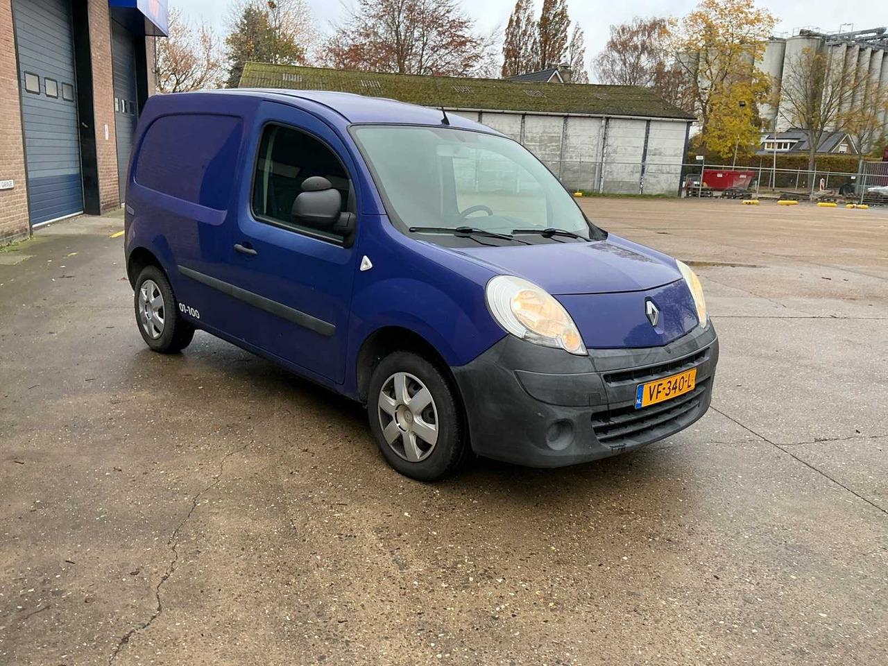 2013 RENAULT KANGOO EXPRESS 1.5DCI 75 COMMERCIAL VEHICLE - Комбе: слика 4 2013 RENAULT KANGOO EXPRESS 1.5DCI 75 COMMERCIAL VEHICLE - Комбе: слика 4