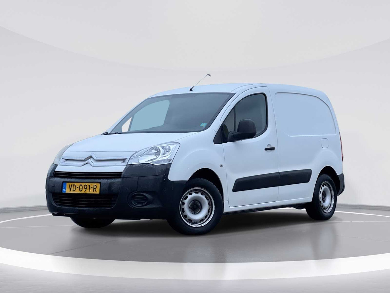 CITROEN BERLINGO 1.6 HDI 500 COMFORT | VD-091-R I - Комбе: слика 1 CITROEN BERLINGO 1.6 HDI 500 COMFORT | VD-091-R I - Комбе: слика 1