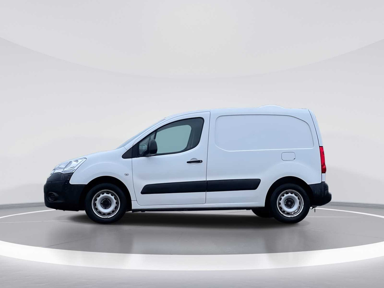 CITROEN BERLINGO 1.6 HDI 500 COMFORT | VD-091-R I - Комбе: слика 3 CITROEN BERLINGO 1.6 HDI 500 COMFORT | VD-091-R I - Комбе: слика 3