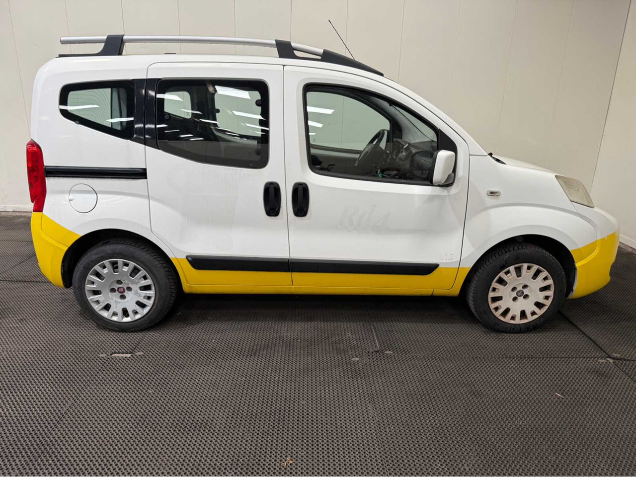 FIAT - QUBO - COMMERCIAL VEHICLE - 2012 - Комбе: слика 5 FIAT - QUBO - COMMERCIAL VEHICLE - 2012 - Комбе: слика 5