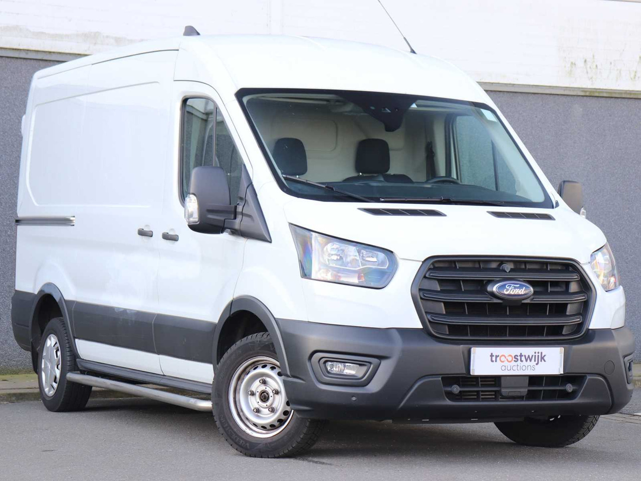 FORD TRANSIT 290 2.0 TDCI L2H2 TREND VAN | VRF-27-T - Комбе: слика 3 FORD TRANSIT 290 2.0 TDCI L2H2 TREND VAN | VRF-27-T - Комбе: слика 3