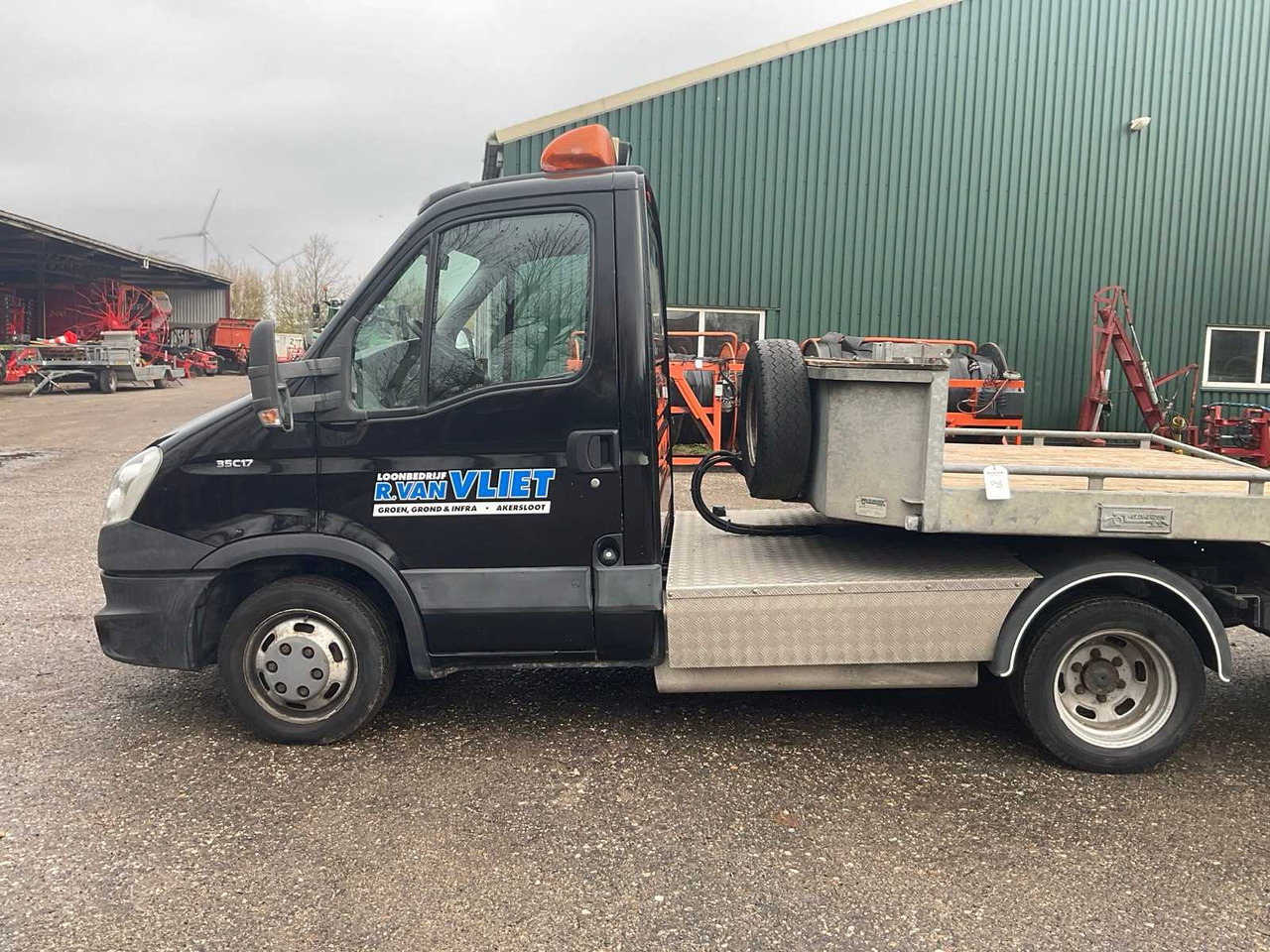 IVECO - DAILY - 35C17 300 - COMMERCIAL VEHICLE - Комбе: слика 4 IVECO - DAILY - 35C17 300 - COMMERCIAL VEHICLE - Комбе: слика 4