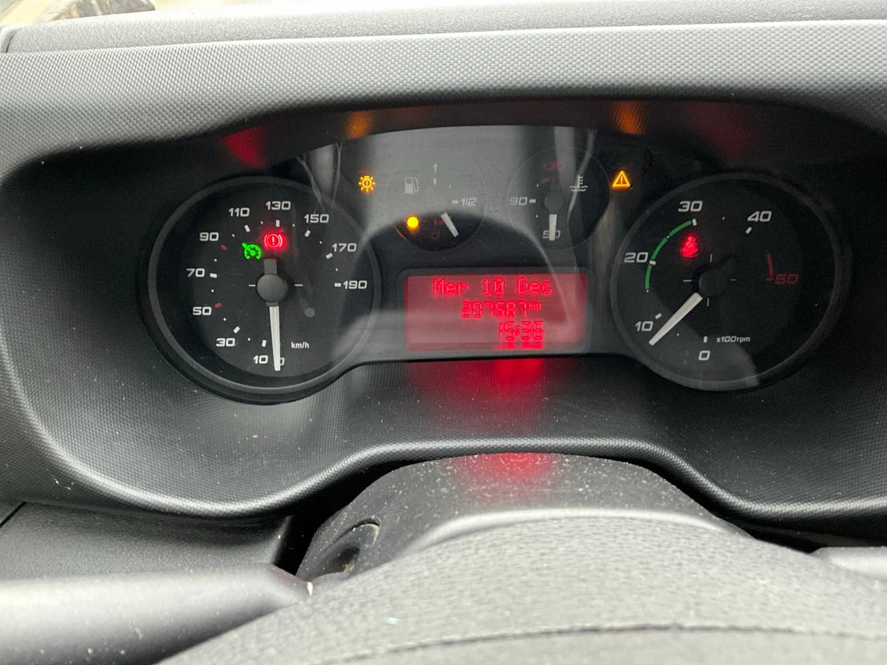 Комбе IVECO DAILY (MARKET STALL) - COMMERCIAL VEHICLE: слика 24