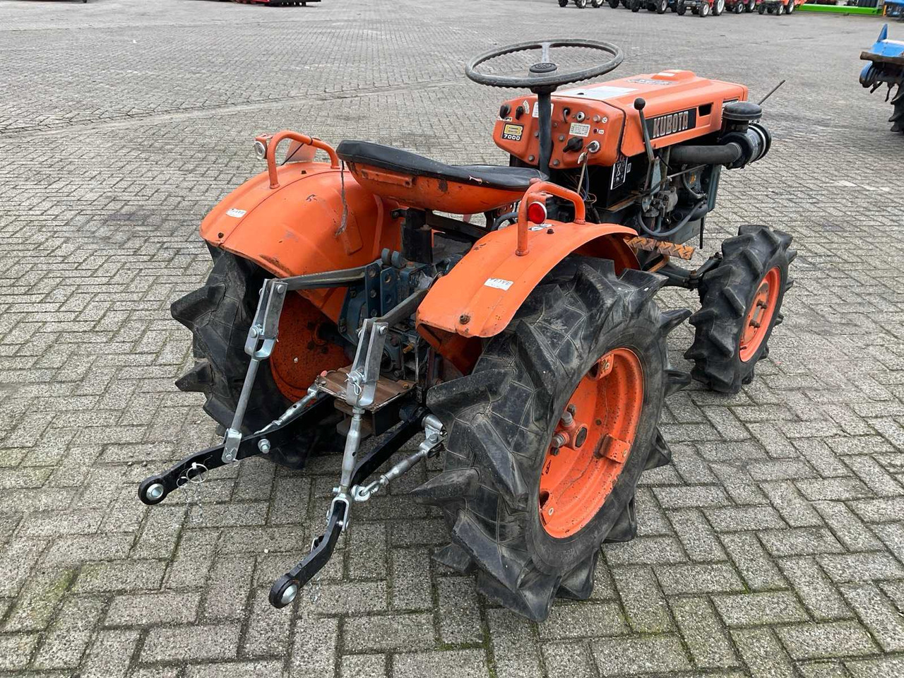 Kubota B7000 - Мини трактор: слика 3 Kubota B7000 - Мини трактор: слика 3