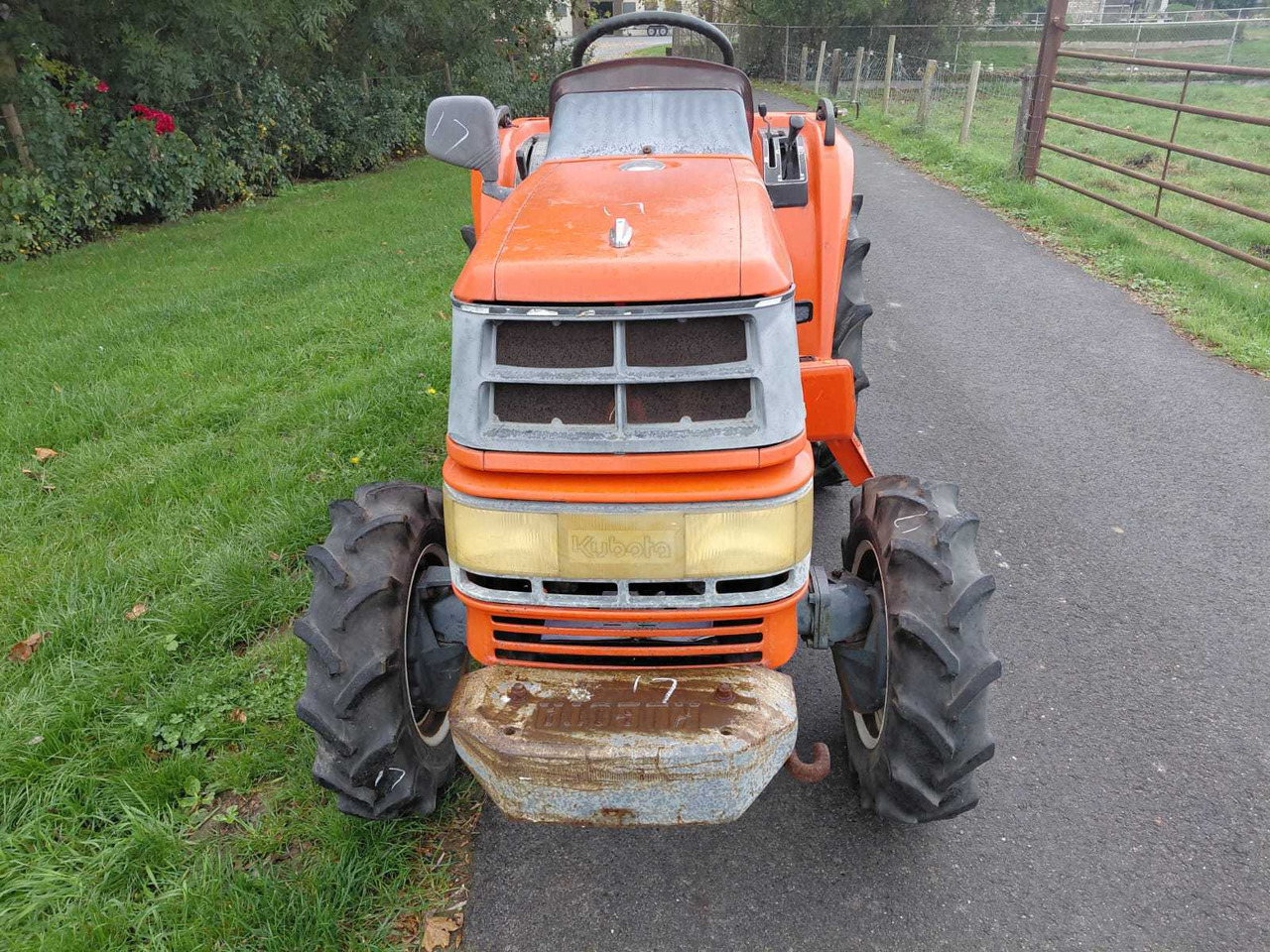 Kubota GT3 - Мини трактор: слика 2 Kubota GT3 - Мини трактор: слика 2