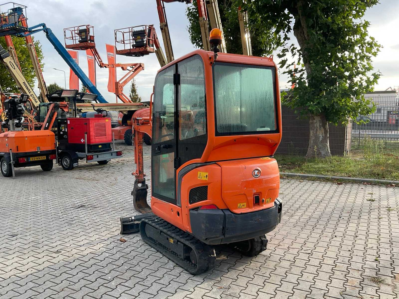 Kubota KX016-4 - Мини багер: слика 4 Kubota KX016-4 - Мини багер: слика 4