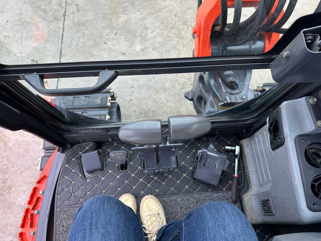 Багер гасеничар Kubota KX155-3SZ: слика 32