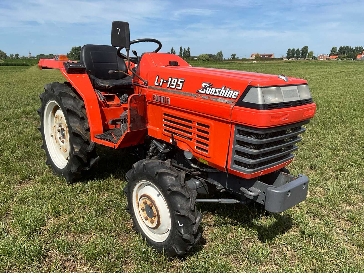 Kubota L1-195 - Мини трактор: слика 3 Kubota L1-195 - Мини трактор: слика 3