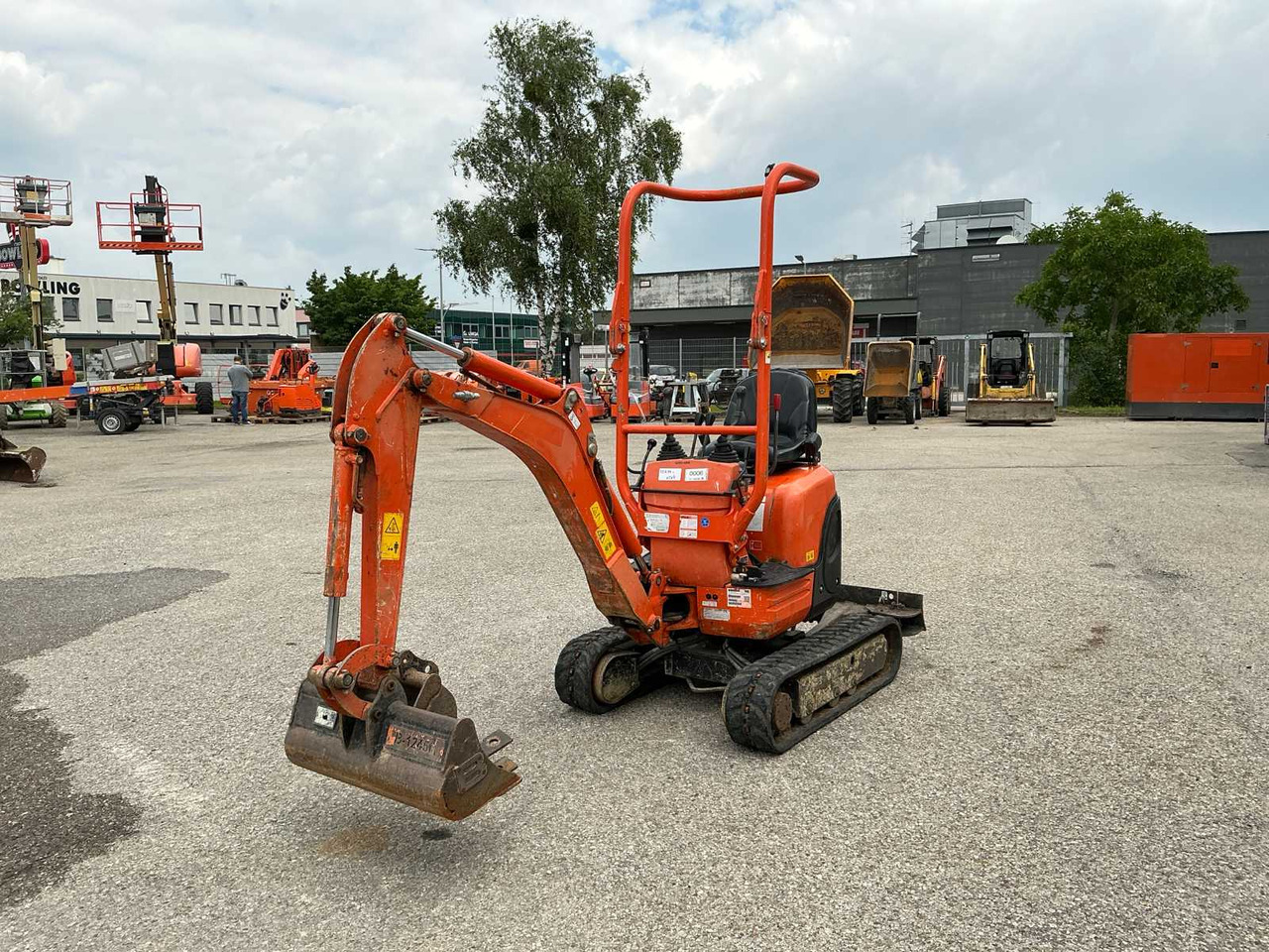 Kubota U10-3 - Мини багер: слика 2 Kubota U10-3 - Мини багер: слика 2