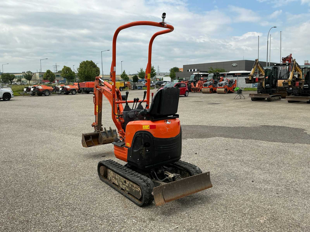 Kubota U10-3 - Мини багер: слика 3 Kubota U10-3 - Мини багер: слика 3
