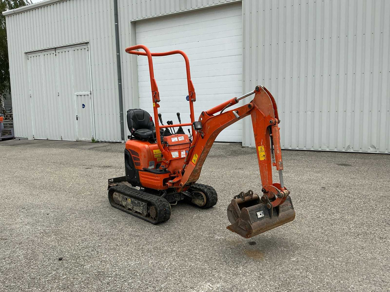 Kubota U10-3 - Мини багер: слика 1 Kubota U10-3 - Мини багер: слика 1