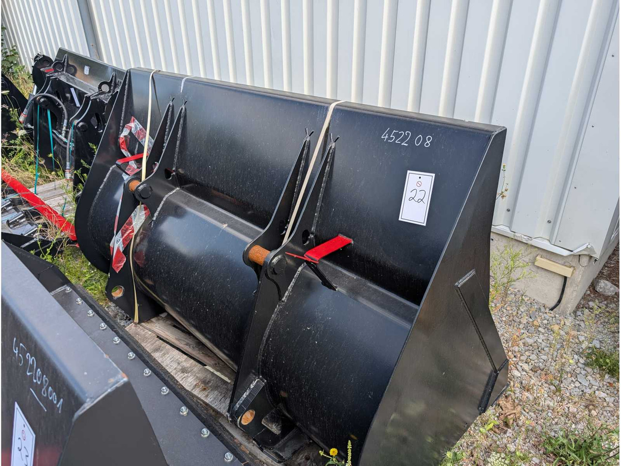 LIGHT MATERIAL SHOVEL WITH LOWER SIGN. SHARE 1950MM/1.20 CBM - Натоварувач на тркала: слика 1 LIGHT MATERIAL SHOVEL WITH LOWER SIGN. SHARE 1950MM/1.20 CBM - Натоварувач на тркала: слика 1