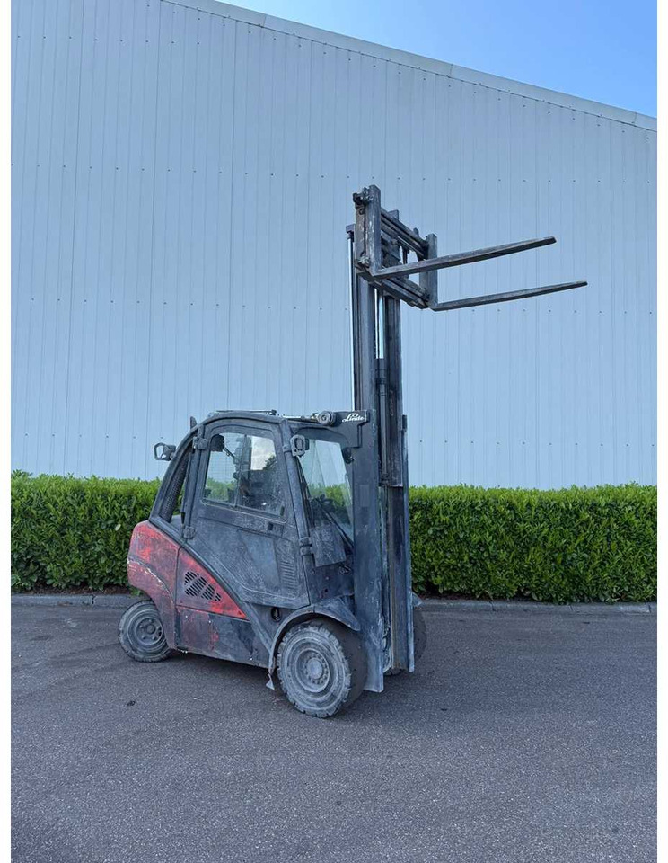 LINDE - H30 - FORKLIFT TRUCKS - 2013 - Вилушкар: слика 2 LINDE - H30 - FORKLIFT TRUCKS - 2013 - Вилушкар: слика 2