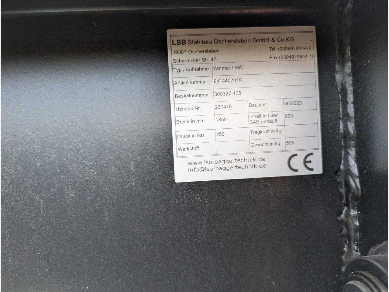 LSB - UNI BUCKET WITH TEETH - AS - 1850 MM - 0.8 CBM - 2023 - BUCKETS - Натоварувач на тркала: слика 2 LSB - UNI BUCKET WITH TEETH - AS - 1850 MM - 0.8 CBM - 2023 - BUCKETS - Натоварувач на тркала: слика 2