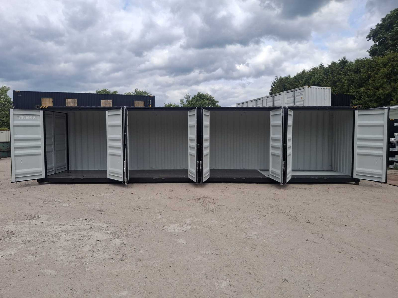LYPU 40 ft High Cube Zwart - Товарен контејнер: слика 1 LYPU 40 ft High Cube Zwart - Товарен контејнер: слика 1