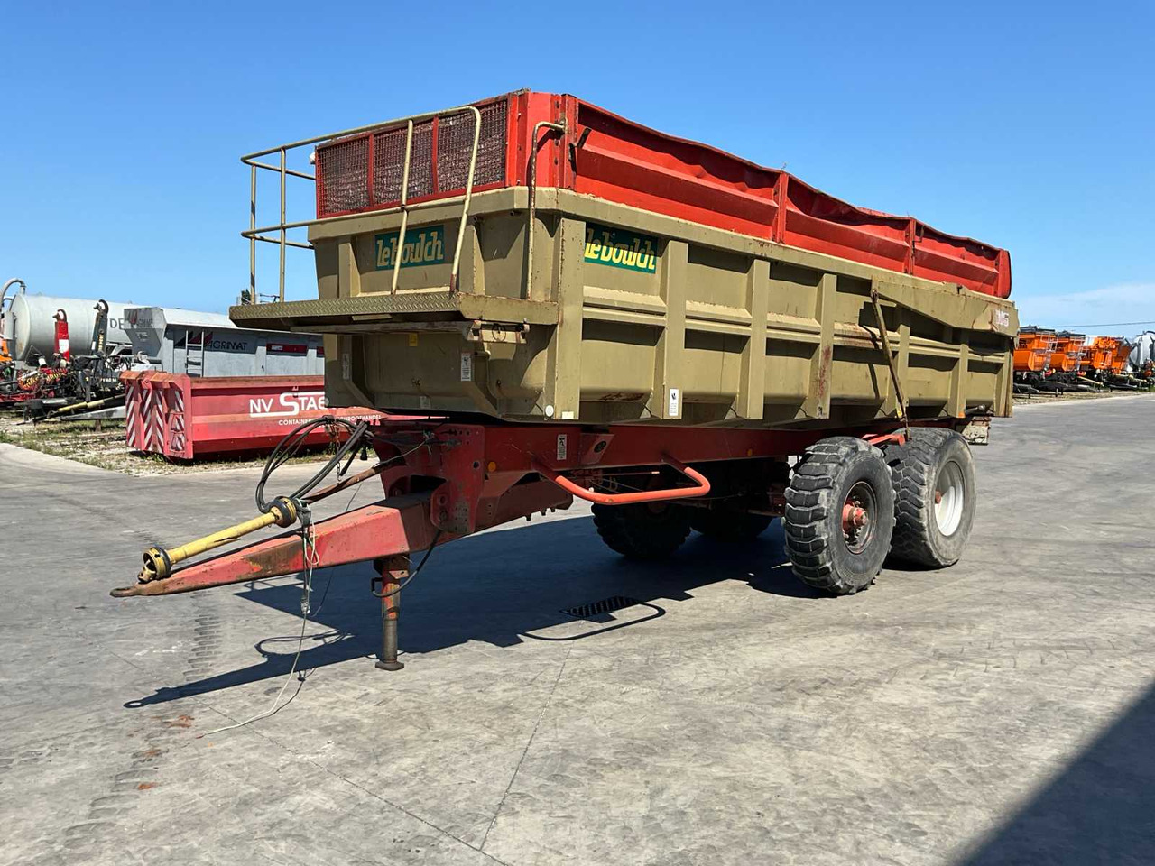 Le Boulch A1700B - Земјоделска приколка за истурање/ Истурач: слика 2 Le Boulch A1700B - Земјоделска приколка за истурање/ Истурач: слика 2