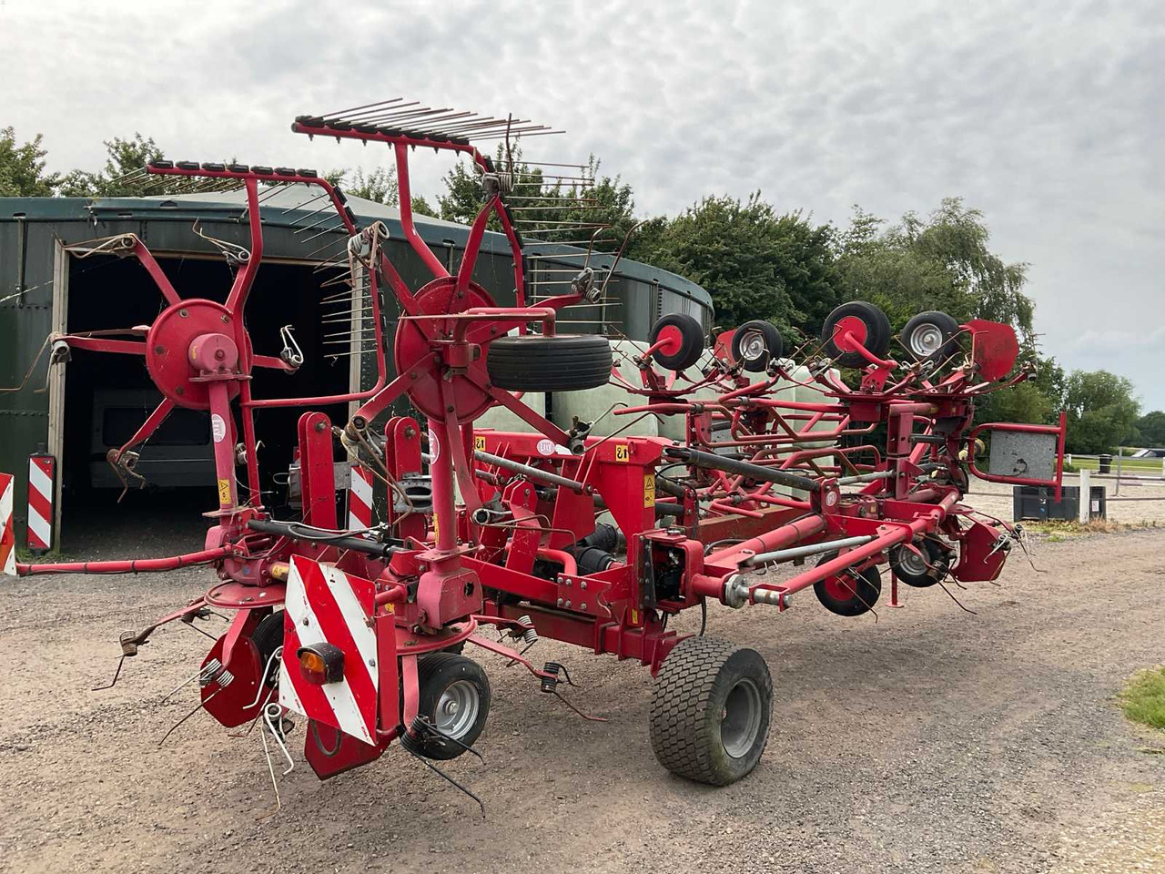 Lely Lotus 1325 - Превртувачка опрема: слика 3 Lely Lotus 1325 - Превртувачка опрема: слика 3