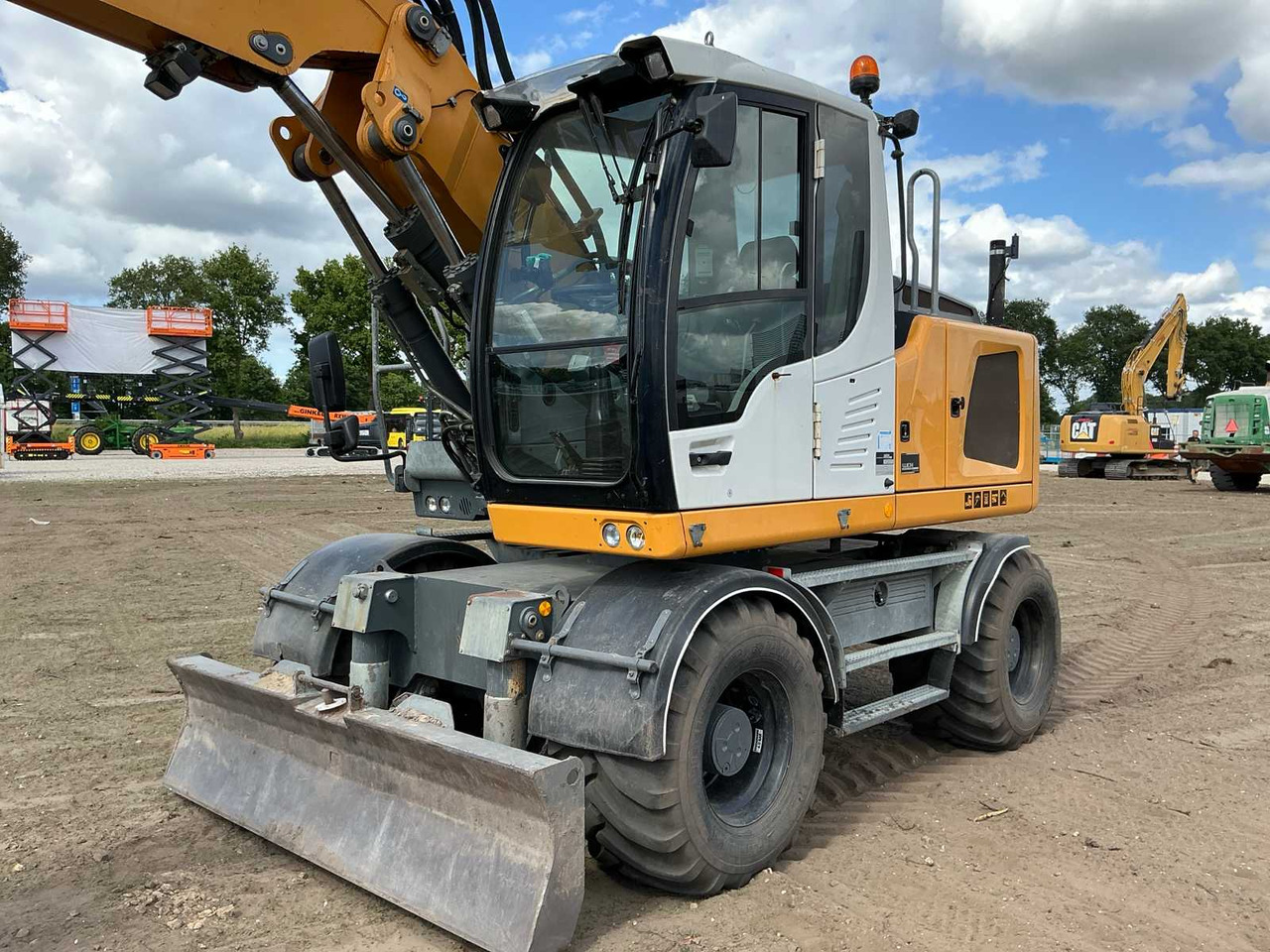 Liebherr A914 Litronic - Багер на тркала: слика 2 Liebherr A914 Litronic - Багер на тркала: слика 2