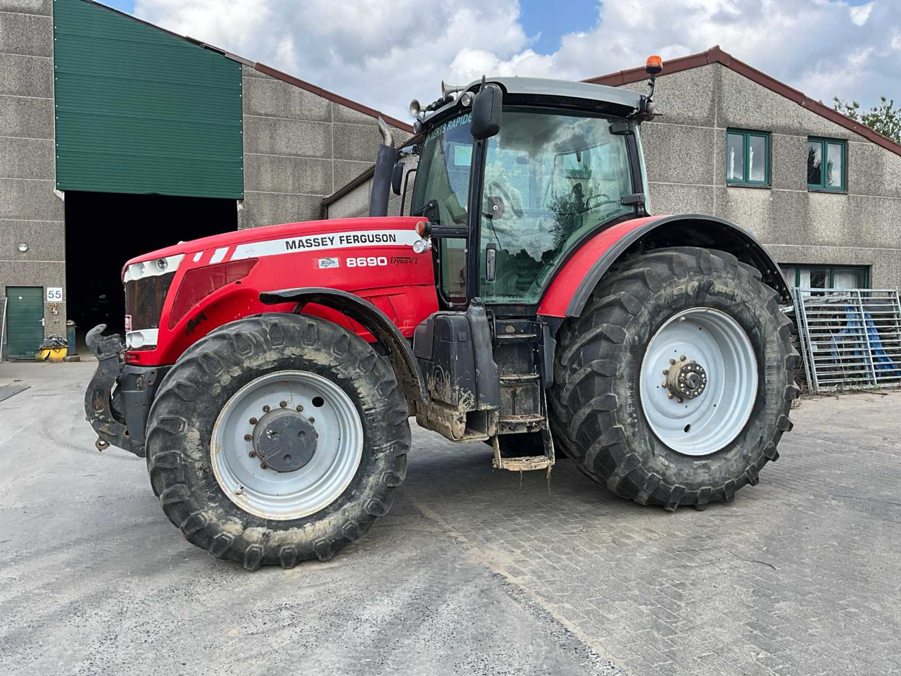 MASSEY FERGUSON MF 8690 PS - Трактор: слика 2 MASSEY FERGUSON MF 8690 PS - Трактор: слика 2
