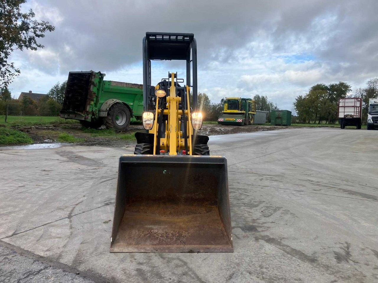 MUSTANG - AL 100 - SHOVEL - 2015 - Натоварувач на тркала: слика 5 MUSTANG - AL 100 - SHOVEL - 2015 - Натоварувач на тркала: слика 5