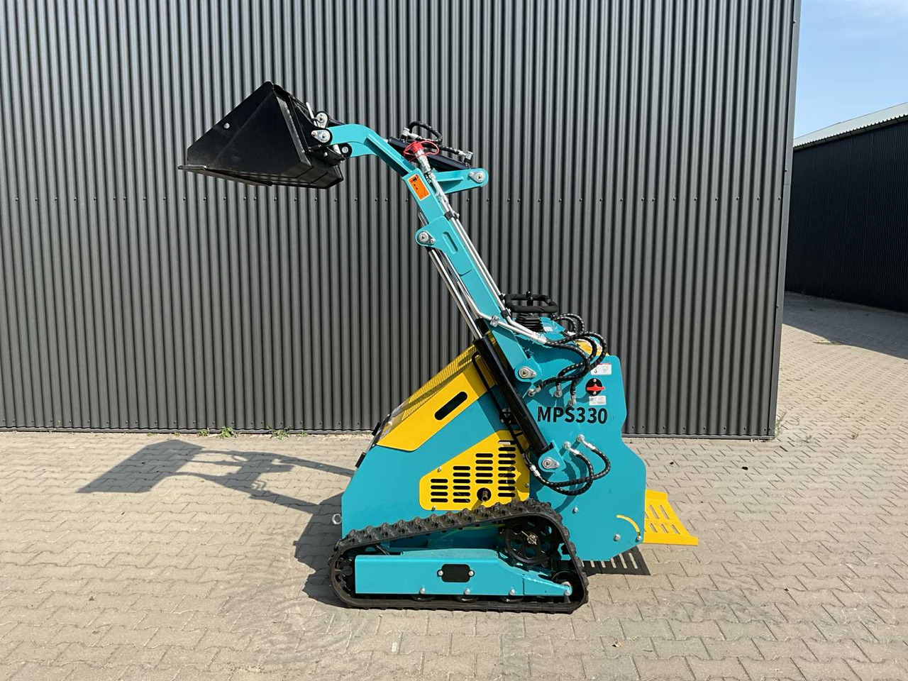 Mach Pro MP-S330 - Компактен натоварувач: слика 3 Mach Pro MP-S330 - Компактен натоварувач: слика 3