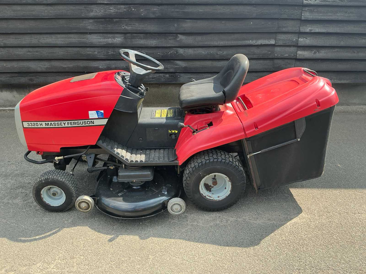 Massey Ferguson MF 122 Hydro - Градинарска косилка: слика 2 Massey Ferguson MF 122 Hydro - Градинарска косилка: слика 2