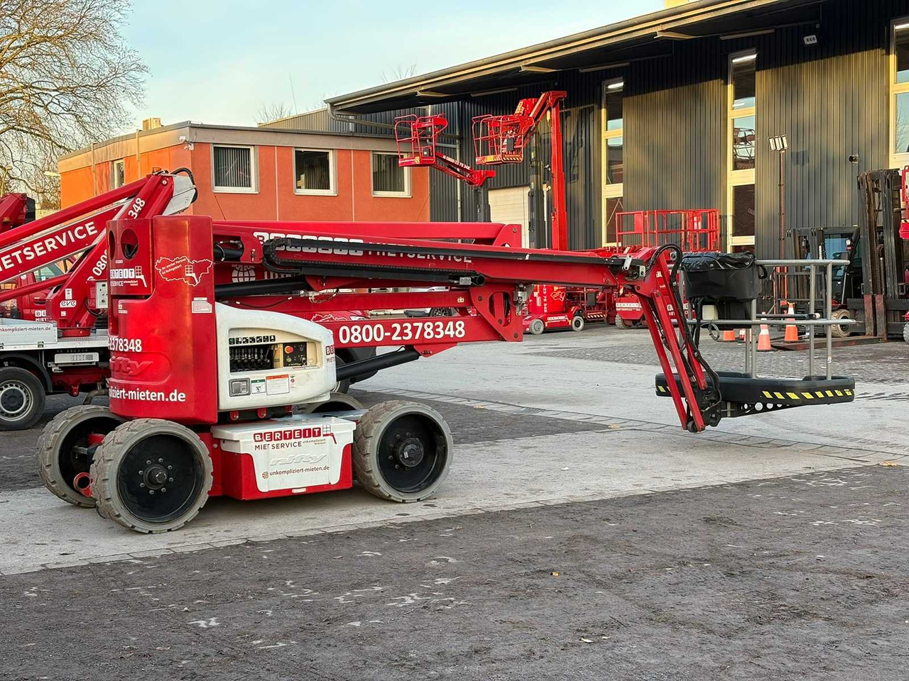 NIFTYLIFT - HR 17 NE SERIES III / MK3 - 2014 - ARTICULATED TELESCOPIC BOOM LIFT - Дигачка платформа: слика 2 NIFTYLIFT - HR 17 NE SERIES III / MK3 - 2014 - ARTICULATED TELESCOPIC BOOM LIFT - Дигачка платформа: слика 2