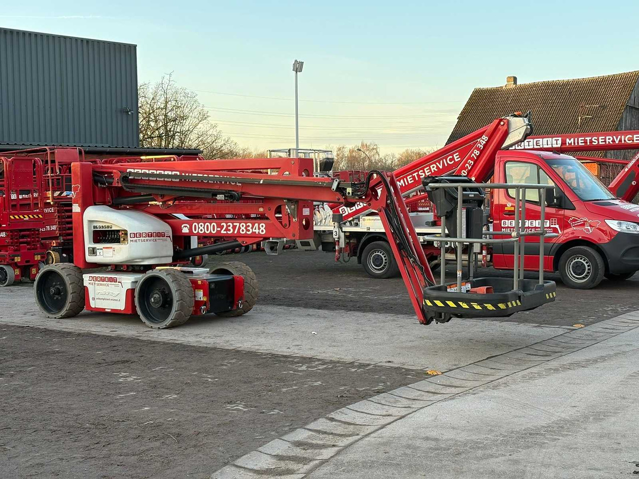 NIFTYLIFT - HR 17 NE SERIES III / MK3 - 2014 - ARTICULATED TELESCOPIC BOOM LIFT - Дигачка платформа: слика 4 NIFTYLIFT - HR 17 NE SERIES III / MK3 - 2014 - ARTICULATED TELESCOPIC BOOM LIFT - Дигачка платформа: слика 4