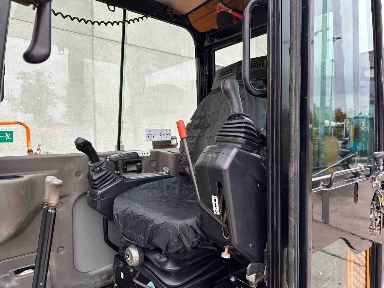 Багер NNK/HYUNDAI ROBEX 75-7: слика 24 Багер NNK/HYUNDAI ROBEX 75-7: слика 24