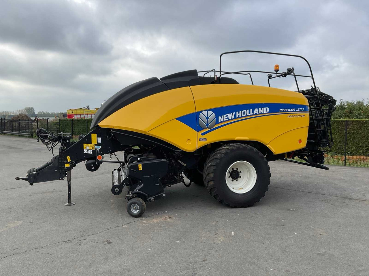 New Holland Bigbaler 1270 - Балирка за квадратни бали: слика 3 New Holland Bigbaler 1270 - Балирка за квадратни бали: слика 3