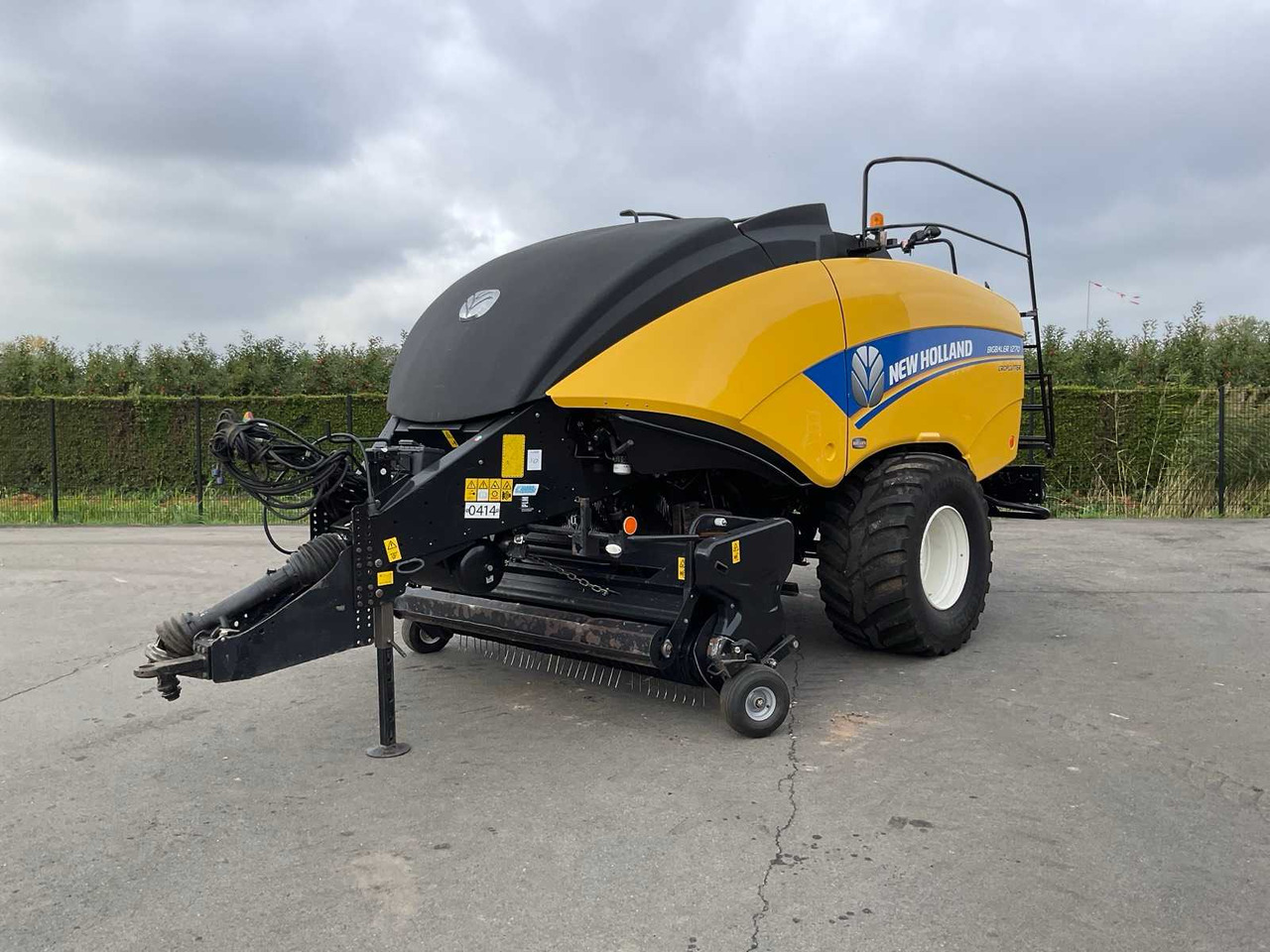 New Holland Bigbaler 1270 - Балирка за квадратни бали: слика 2 New Holland Bigbaler 1270 - Балирка за квадратни бали: слика 2