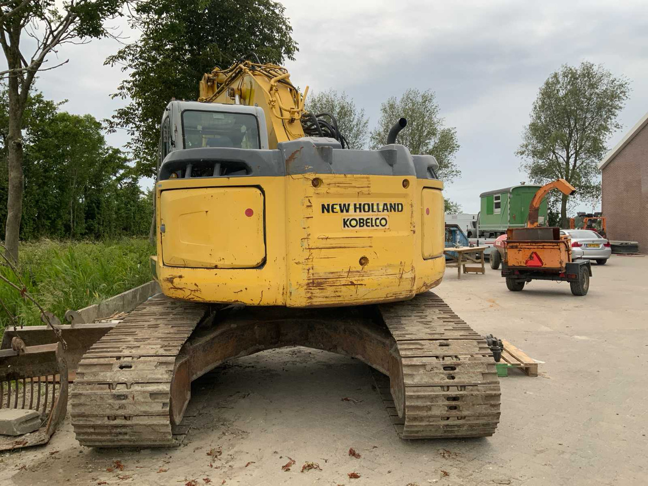 Багер гасеничар New Holland Kobelco E225BSR: слика 9