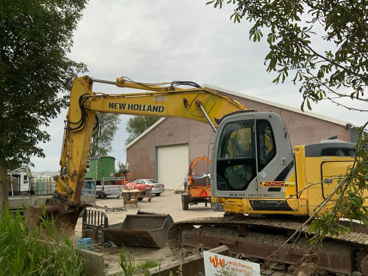 Багер гасеничар New Holland Kobelco E225BSR: слика 11