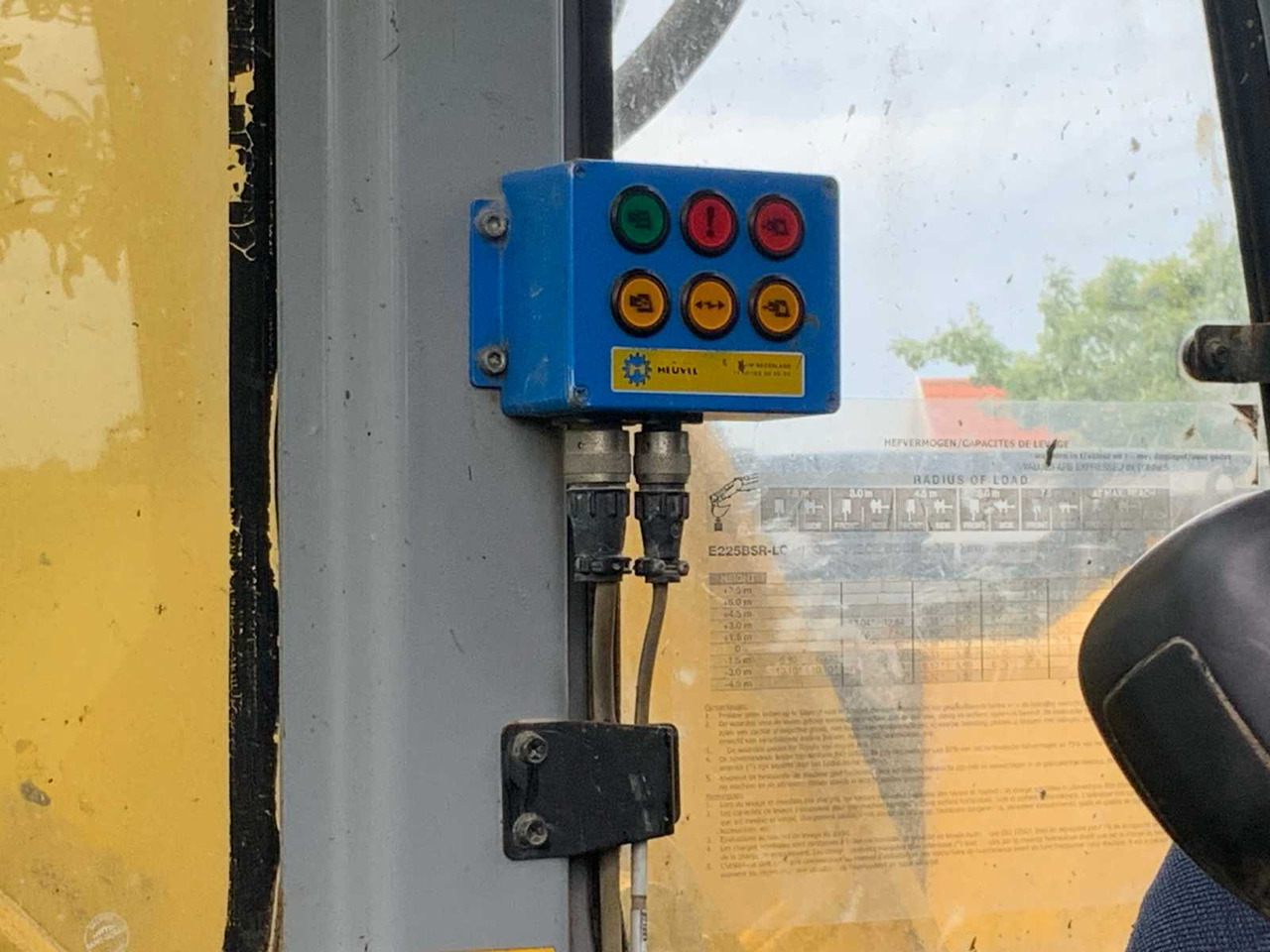 Багер гасеничар New Holland Kobelco E225BSR: слика 18