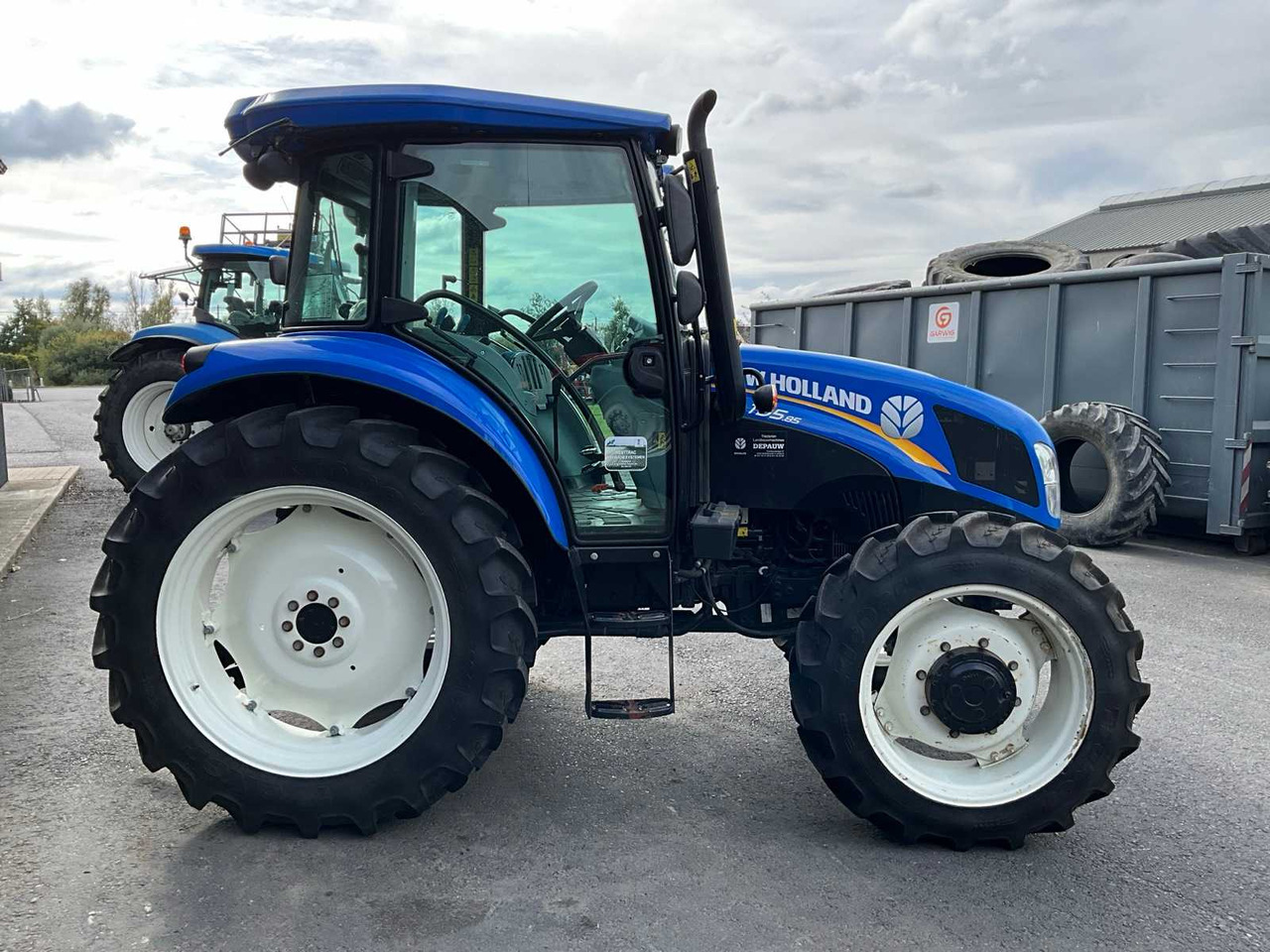 New Holland TD5.85 - Трактор: слика 4 New Holland TD5.85 - Трактор: слика 4