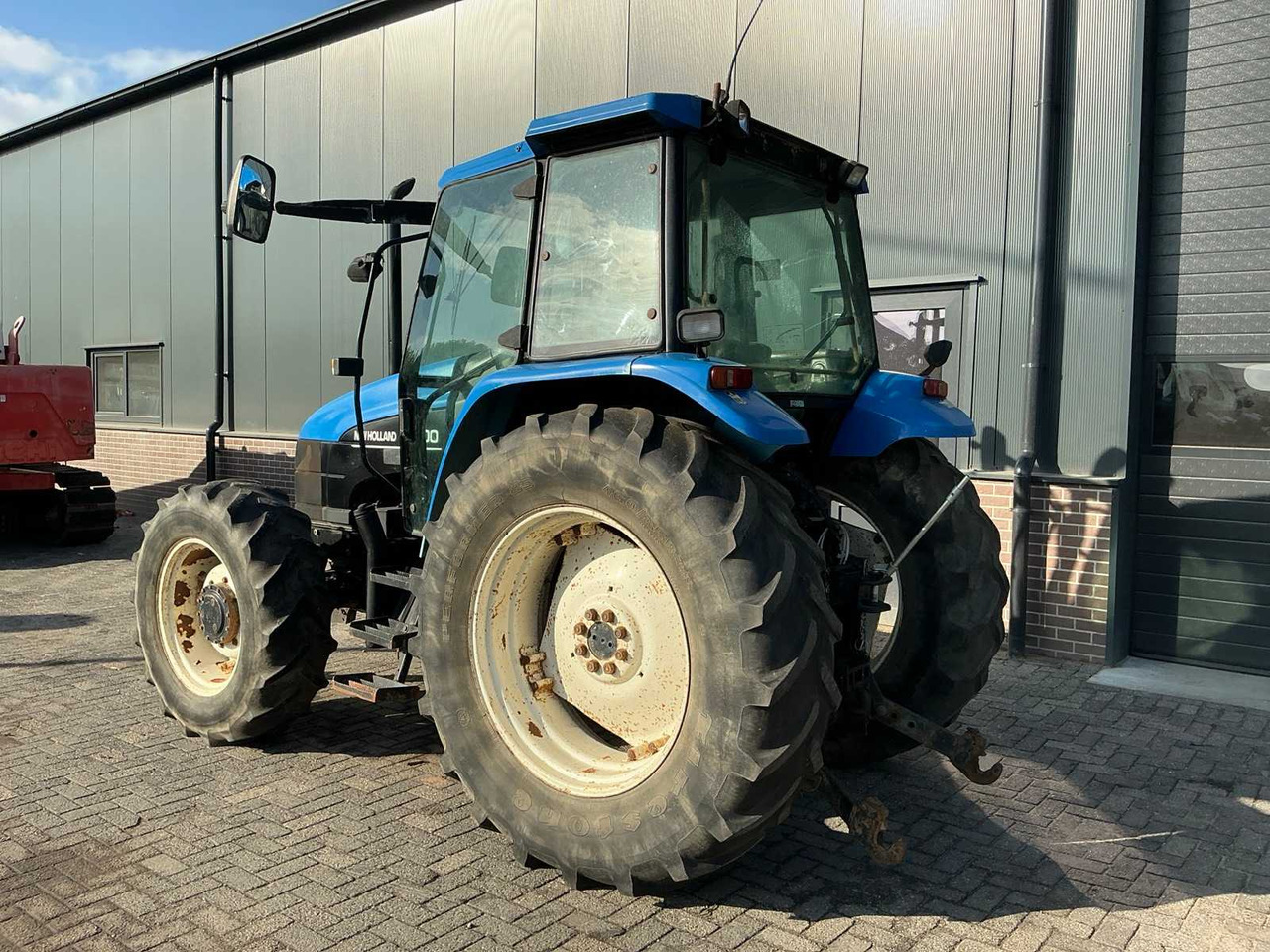 New Holland TS100 - Трактор: слика 3 New Holland TS100 - Трактор: слика 3