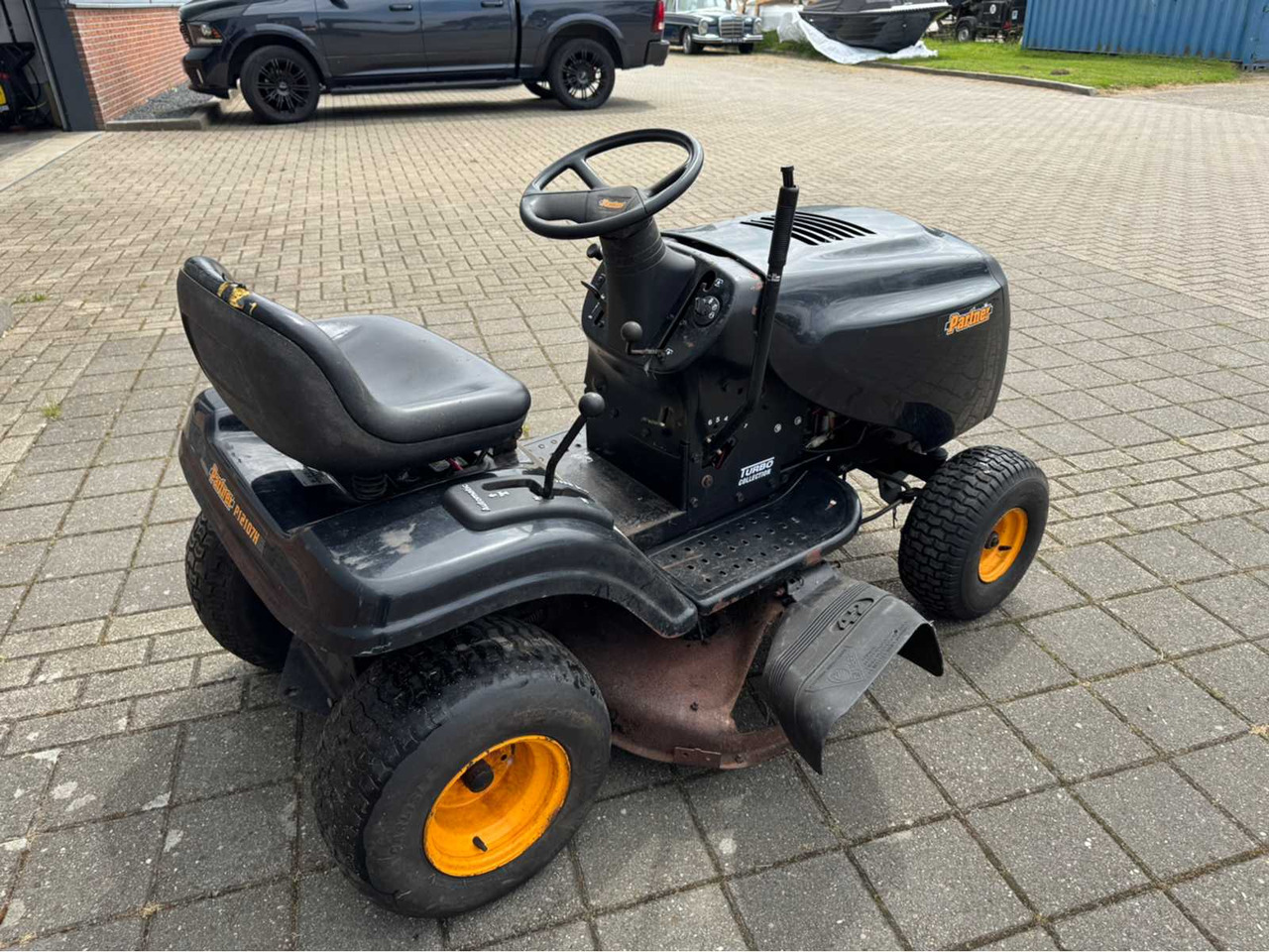 Partner - Градинарска косилка: слика 4 Partner - Градинарска косилка: слика 4