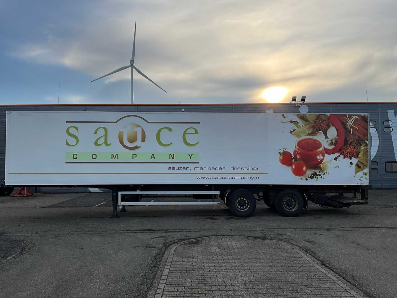 1997 DRACO TZA 232 INSULATED SEMI-TRAILER OF-42-DG - Полуприколка: слика 2 1997 DRACO TZA 232 INSULATED SEMI-TRAILER OF-42-DG - Полуприколка: слика 2