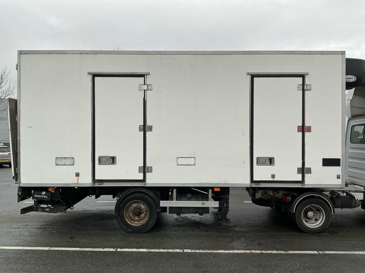 2002 TRACON TO 1.5-5.5 SEMI-TRAILER / REFRIGERATED TRAILER - Полуприколка: слика 4 2002 TRACON TO 1.5-5.5 SEMI-TRAILER / REFRIGERATED TRAILER - Полуприколка: слика 4