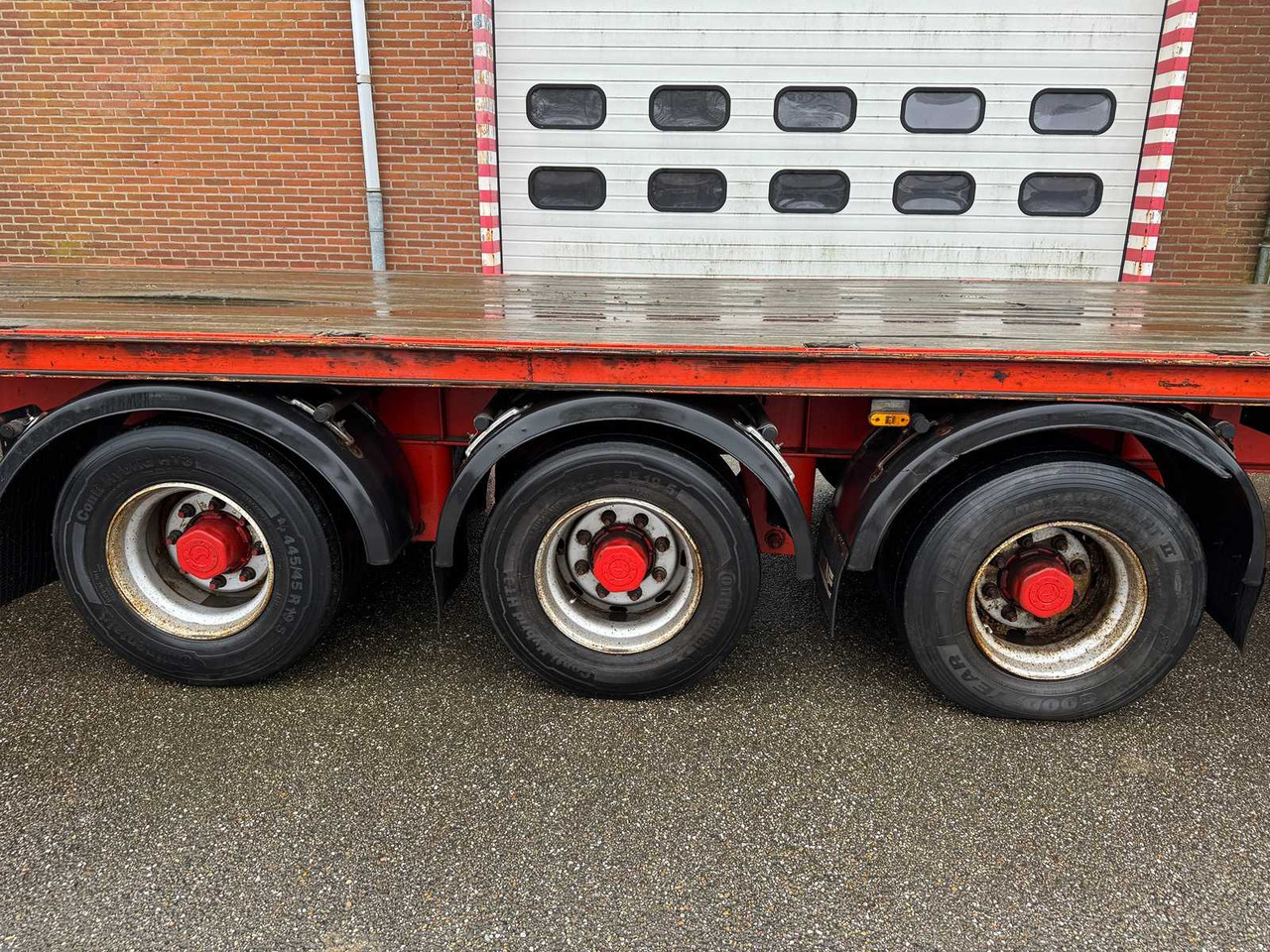 Полуприколка SAMRO SR39PJPA - SEMI-TRAILER 13.65 METERS WITH WOODEN LOADING FLOOR: слика 9 Полуприколка SAMRO SR39PJPA - SEMI-TRAILER 13.65 METERS WITH WOODEN LOADING FLOOR: слика 9