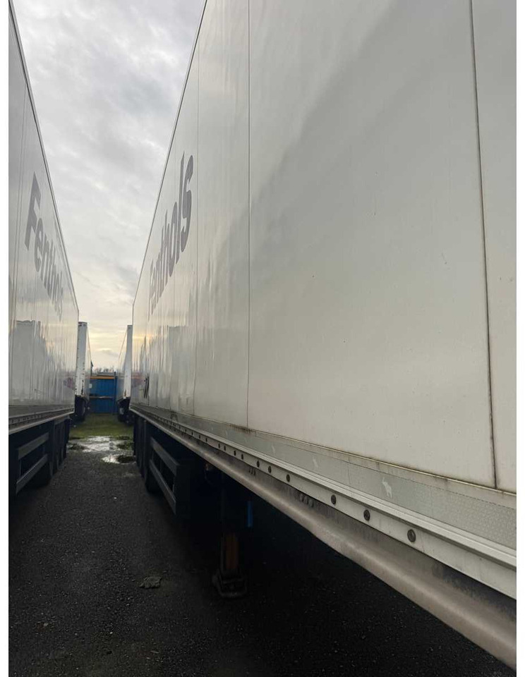 SCHMITZ CARGOBULL AG - SKO24 REFRIGERATED BOX SEMI-TRAILER - 2011 - SEMI-TRAILER - Полуприколка: слика 5 SCHMITZ CARGOBULL AG - SKO24 REFRIGERATED BOX SEMI-TRAILER - 2011 - SEMI-TRAILER - Полуприколка: слика 5