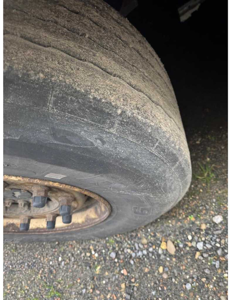 SCHMITZ CARGOBULL SKO24 BOX TRAILER - Полуприколка: слика 3 SCHMITZ CARGOBULL SKO24 BOX TRAILER - Полуприколка: слика 3