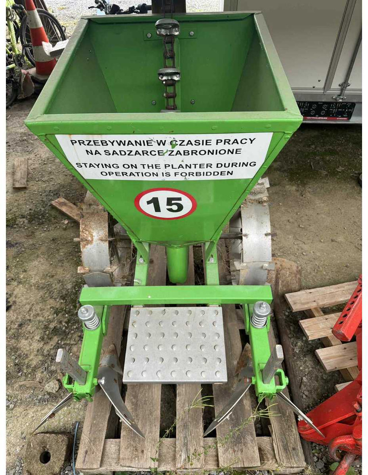 Potato harvester and planter lot - Комбајн за компир: слика 2 Potato harvester and planter lot - Комбајн за компир: слика 2