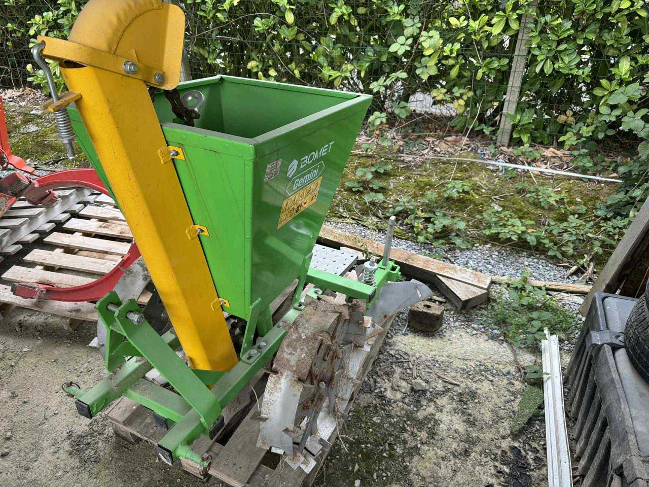 Potato harvester and planter lot - Комбајн за компир: слика 4 Potato harvester and planter lot - Комбајн за компир: слика 4